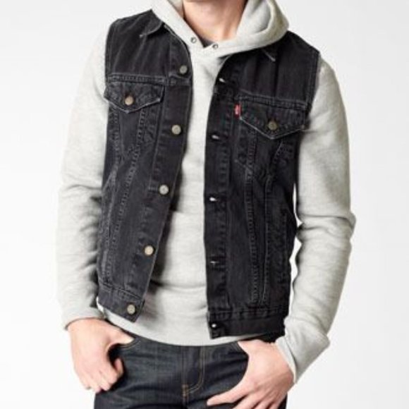 Levi's Black Trucker Denim Vest For Men Or Women Size Medium